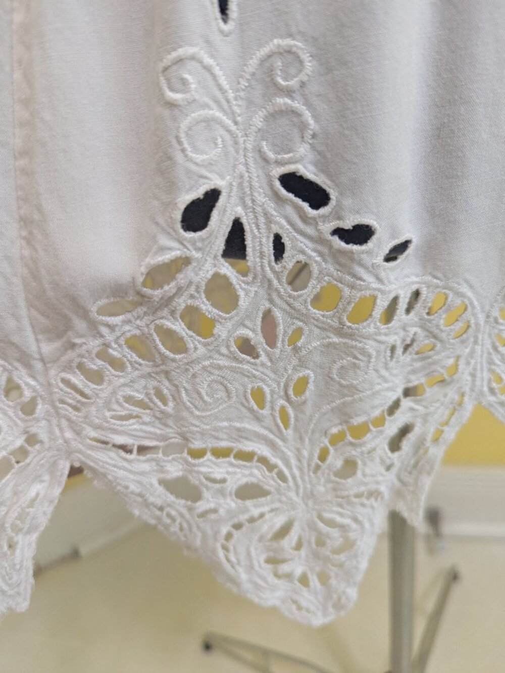 Blue Sky white Handmade cutwork blouse and matching skirt, small - Picture 4 of 7